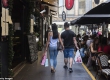 Kích cầu kinh tế, người dân Australia được cấp phiếu mua hàng và du lịch miễn phí