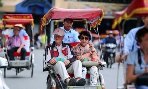 Chi tiêu bình quân một ngày của du khách nước ngoài khi đến Việt Nam đa thay đổi ra sao trong 10 năm qua?